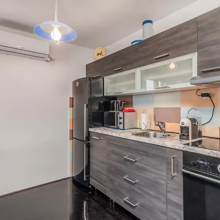 1 Bedroom Beautiful In Jadranovo