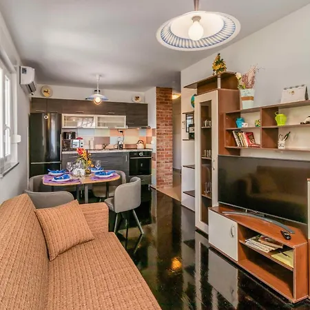 Apartment 1 Bedroom Beautiful In Jadranovo